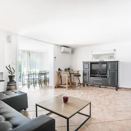 Beau T3 En Rez De * Fréjus