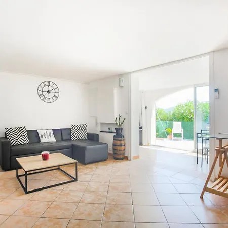 Beau T3 En Rez De * Fréjus